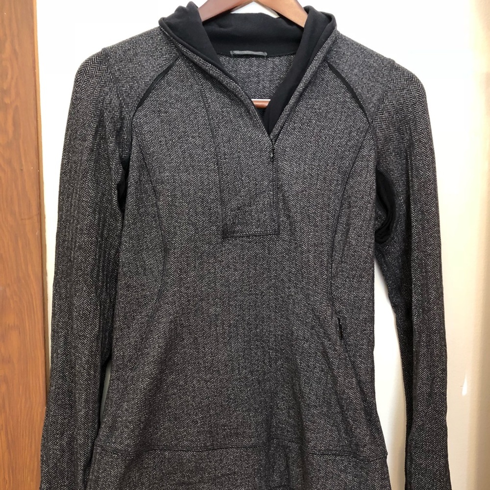 Lululemon quarter zip tech long sleeve sweatshirt